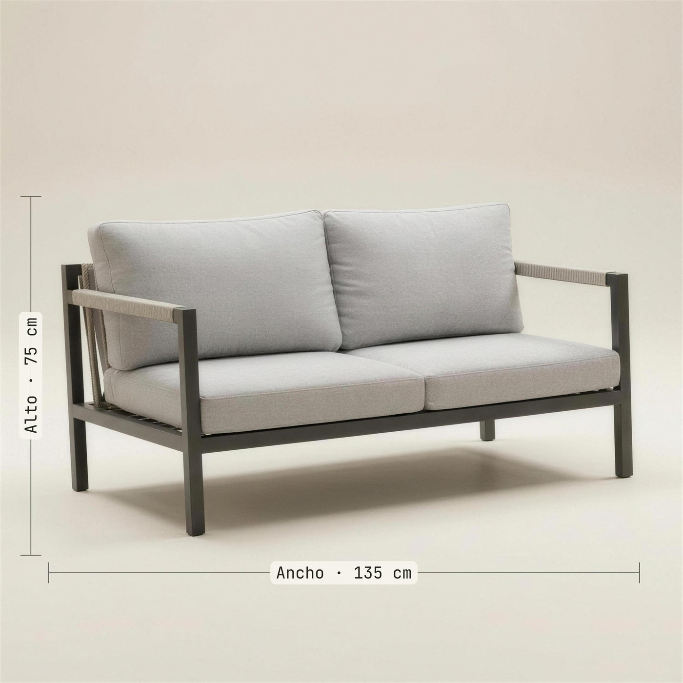 Medidas del sofa Damasco de 2 plazas: 135 cm de ancho y 75 de alto. Se vende solo el sofa