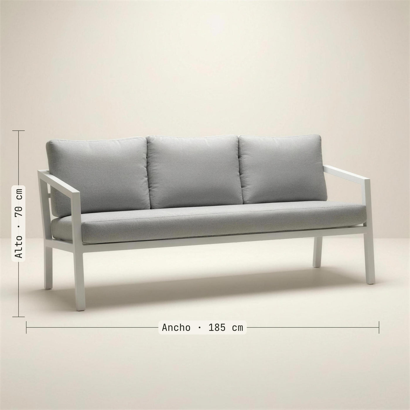 Medidas del sofa Acapulco de 3 plazas: 185 cm de ancho y 70 de alto. Se vende solo el sofa; la mesa de centro no se incluye