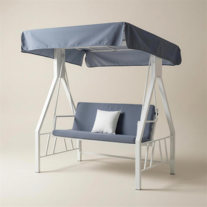 Balancin de jardin Sidney de estructura blanca en A con toldo y colchon azul pizarra y cojin blanco, 148x194 cm, sobre fondo neutro