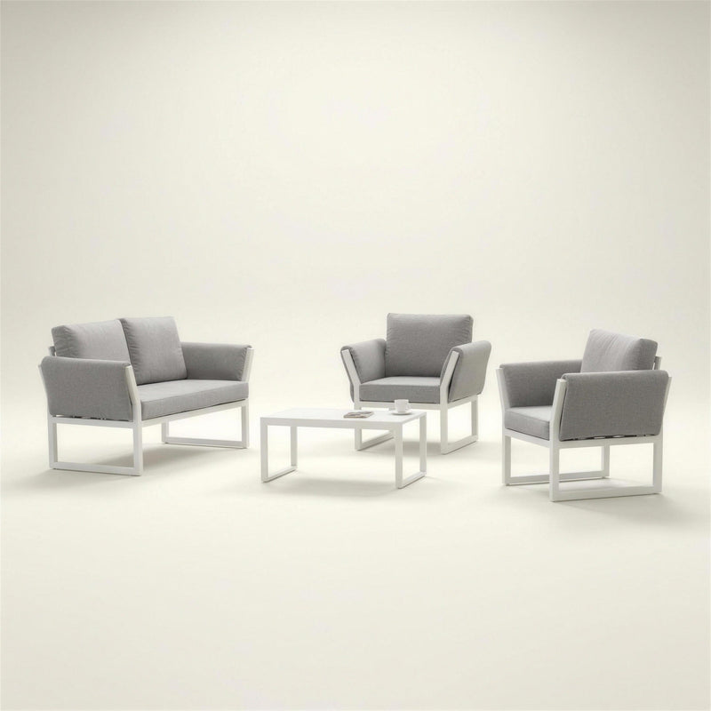Conjunto de jardin Cupra en aluminio blanco con sofa de 2 plazas, dos sillones y mesa de centro, con cojines gris claro, sobre fondo neutro