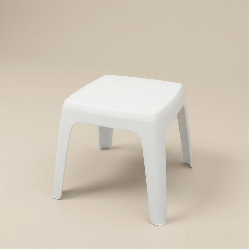 Mesa auxiliar de exterior Eva Pro Mini de 48x48 cm en resina blanca, con tablero completamente liso, sobre fondo neutro