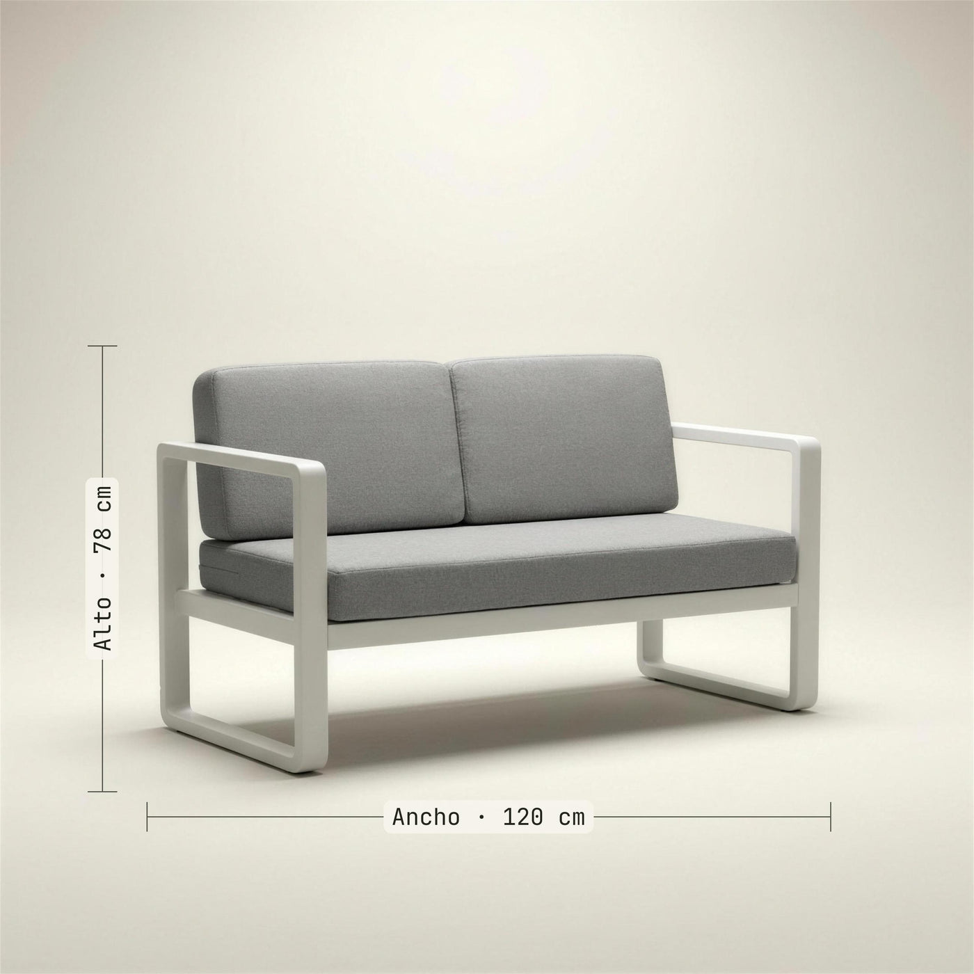 Medidas del sofa Odin de 2 plazas: 120 cm de ancho y 78 de alto. Se vende solo el sofa; la mesa de centro no se incluye