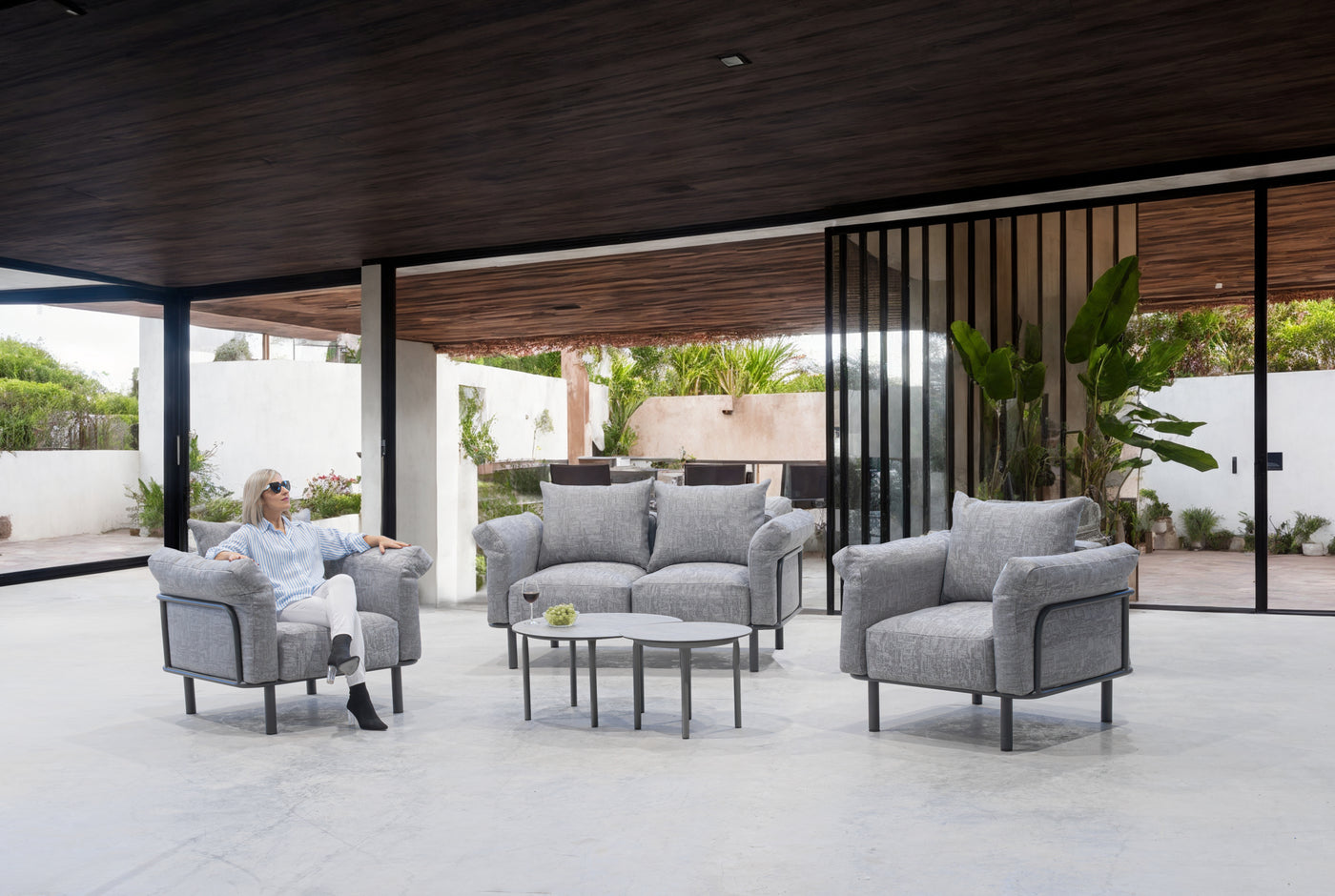 Set jardín aluminio 2 plazas · contemporáneo | sofá 2 plazas + 2 sillones + mesa