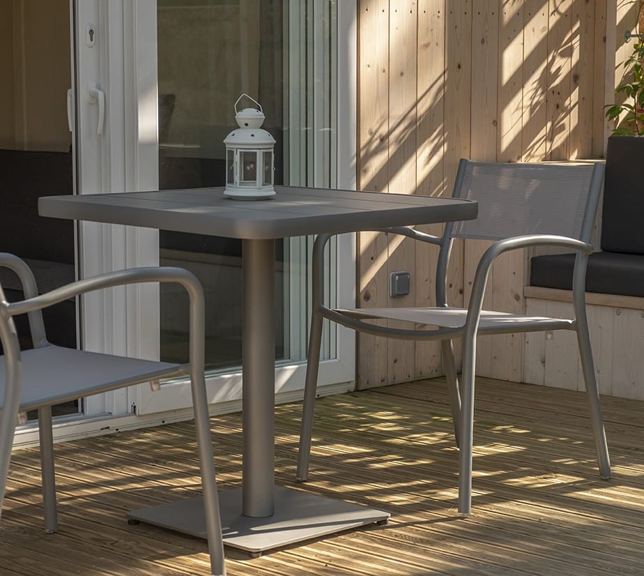 Mesa exterior aluminio · 75×75 cm · Ágata