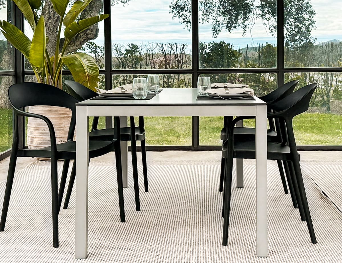 Mesa exterior aluminio · HPL · Brunei