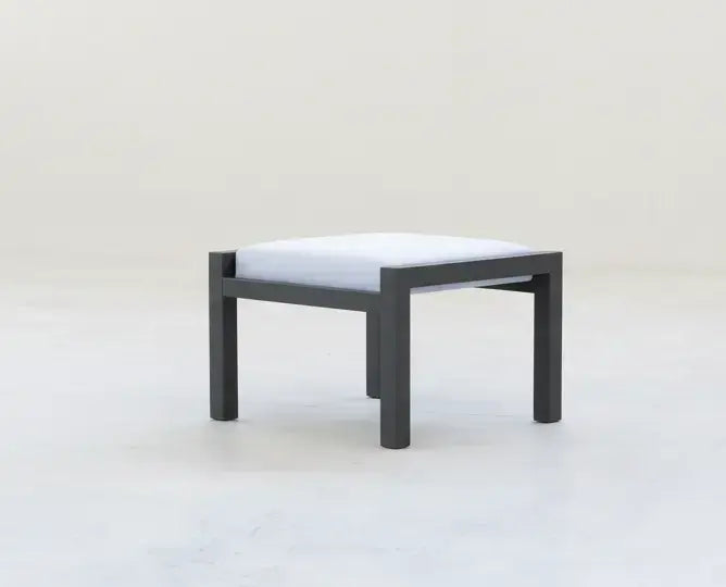 Reposapiés exterior · 85×50×43 cm