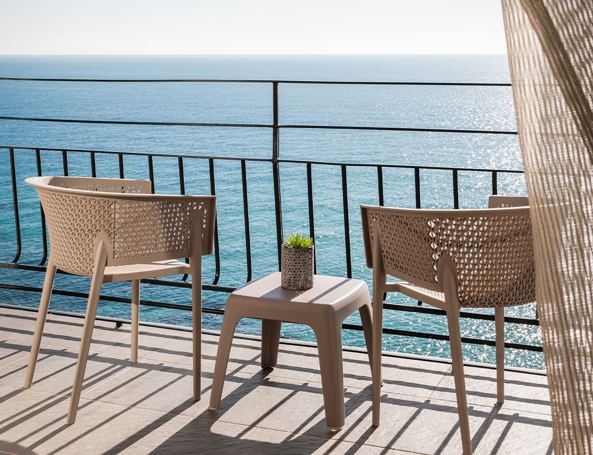 Mesa auxiliar exterior resina · 48×48 cm · Eva Pro Mini · tortola