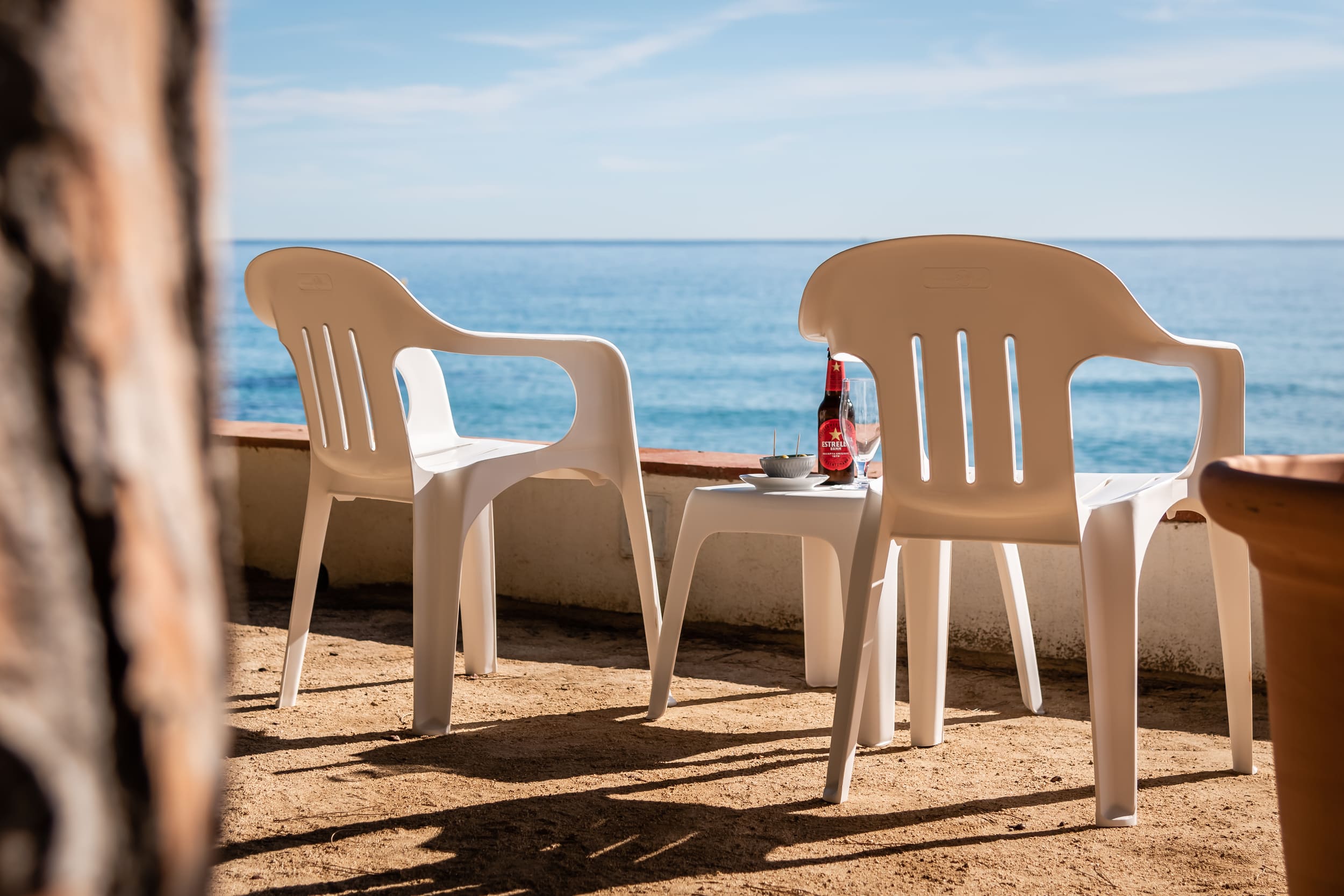 Silla exterior resina apilable · Selva