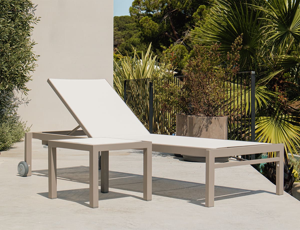 Mesa de centro exterior · aluminio HPL 74×54 cm · Olimpia Central · tortola