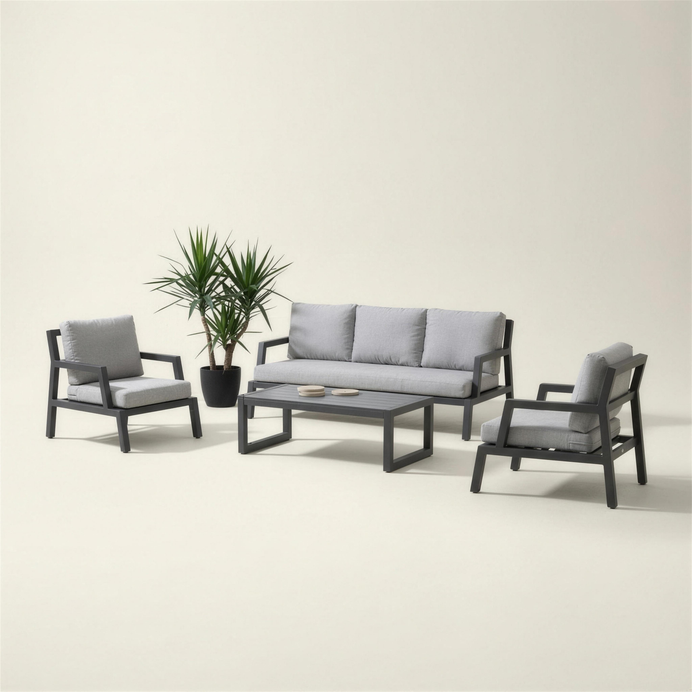 Conjunto LEISA 3 plazas de aluminio antracita con cojines gris claro: sofá, dos sillones y mesa de centro