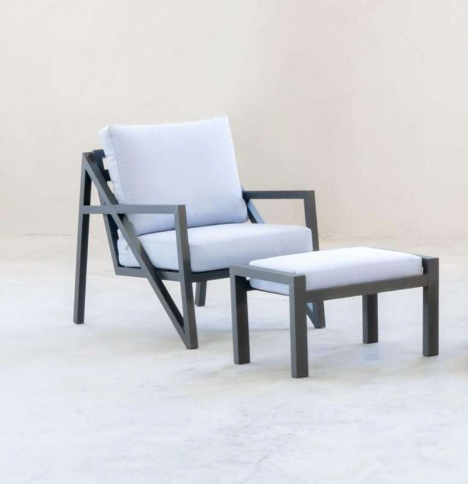Reposapiés exterior · 85×50×43 cm