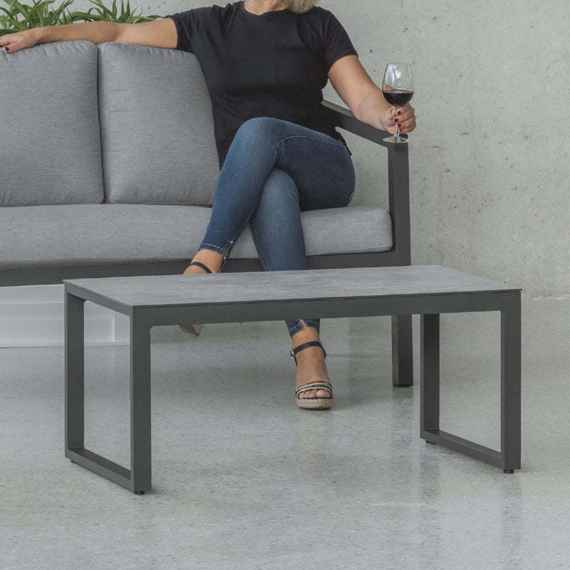 Mesa de centro exterior HPL 120 cm · altura 40 cm 2