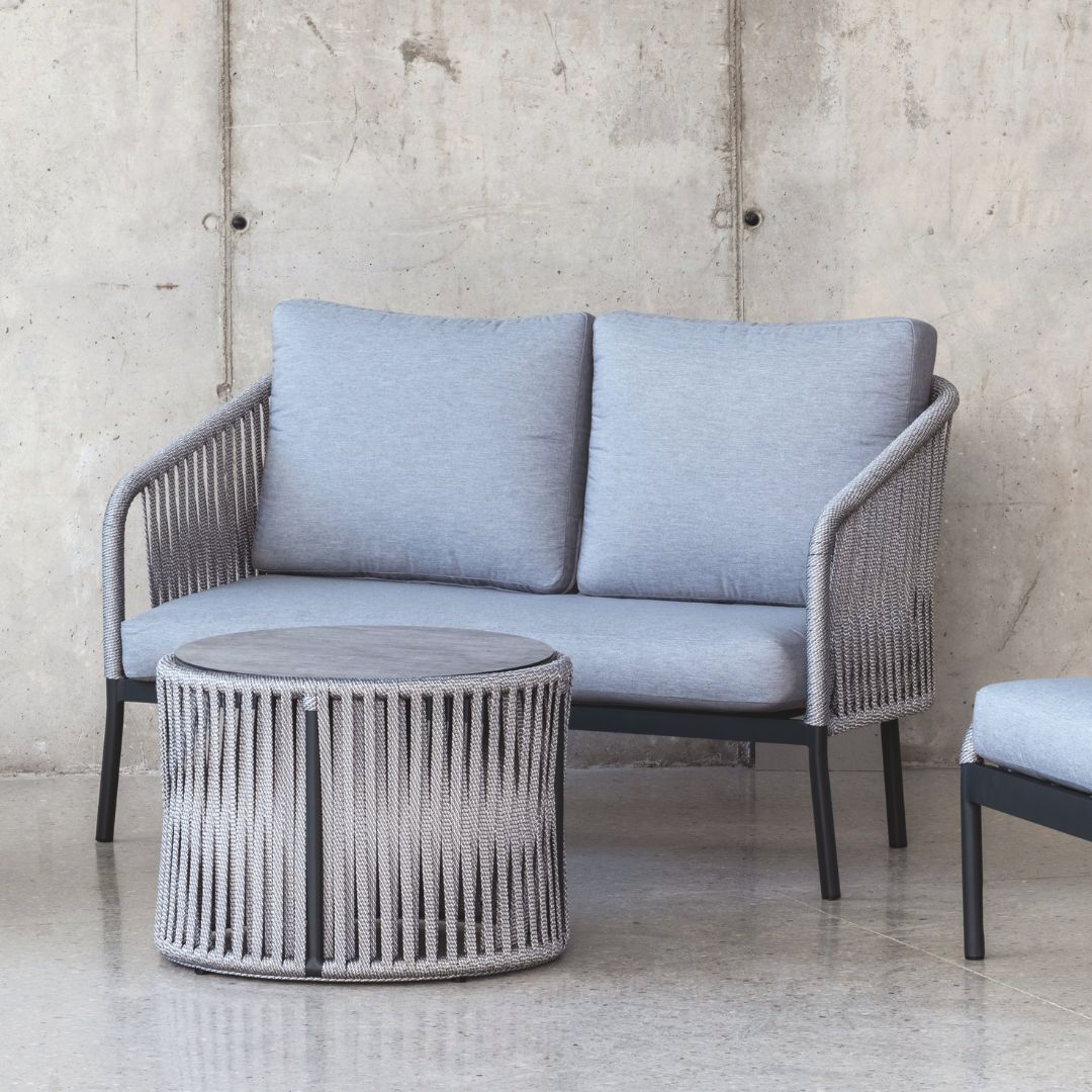 Sofá terraza 2 plazas · estilo estilizado | 143×83 cm